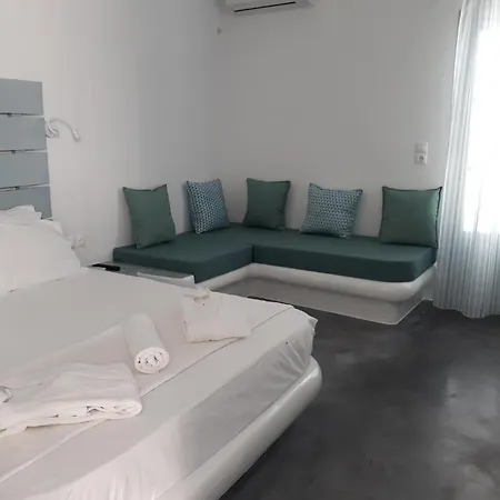 Maryo Village Naousa (Paros)