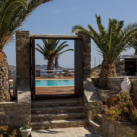 Maryo Village מלון 4*