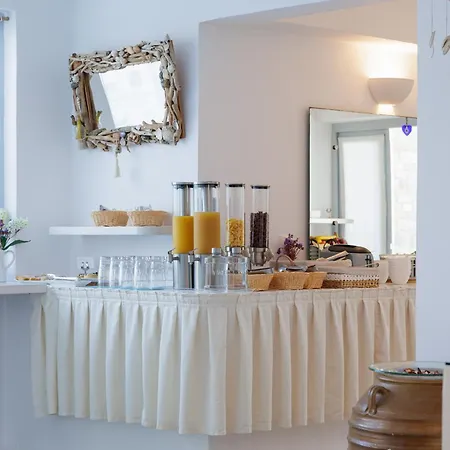 מלון Maryo Village נאוסה