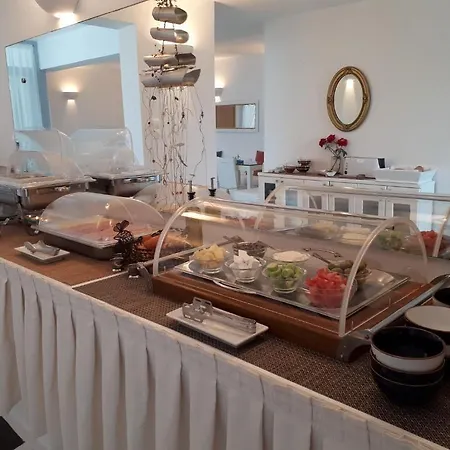 马瑞奥度假酒店 4* 纳乌萨
