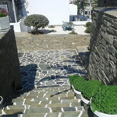 Maryo Village מלון נאוסה