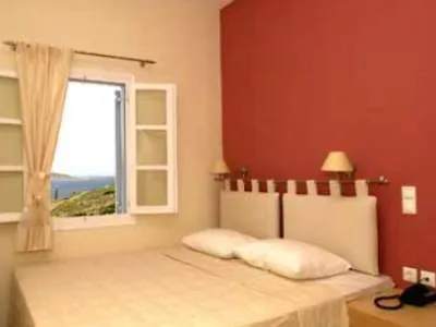 Maryo Village מלון 4*