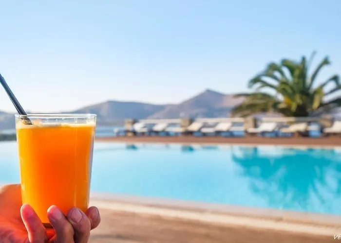 Maryo Village Hotel Naoussa